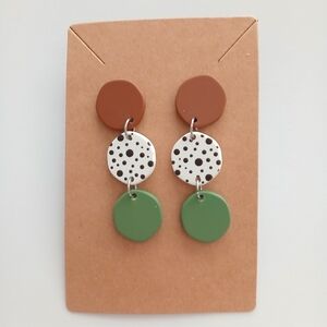 Fashion Jewelry Brown, White, and Green Earrings